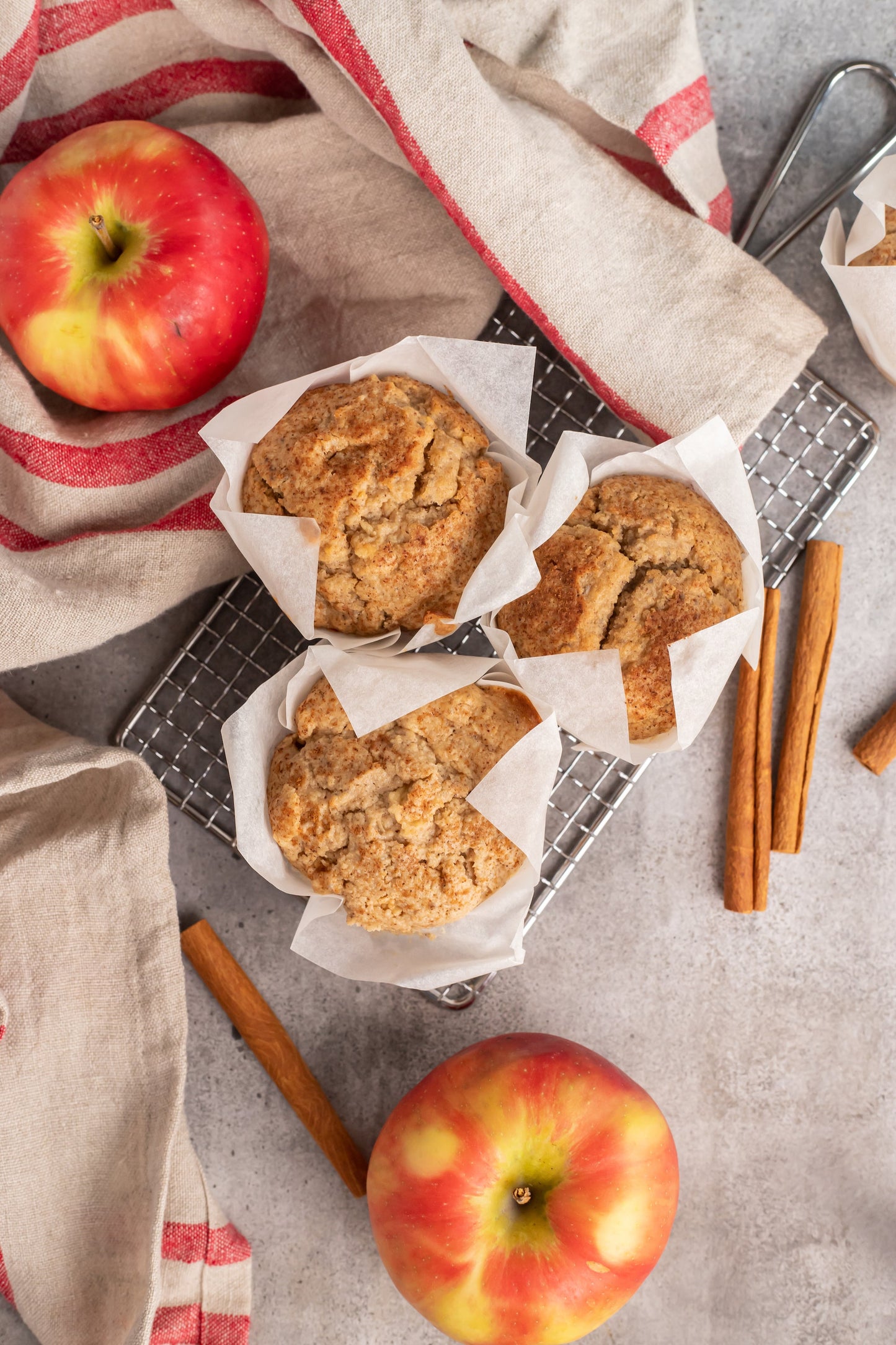 Organic Apple with Cinnamon Muffin (gf oat flour)